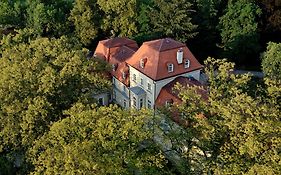 Dwór Sieraków